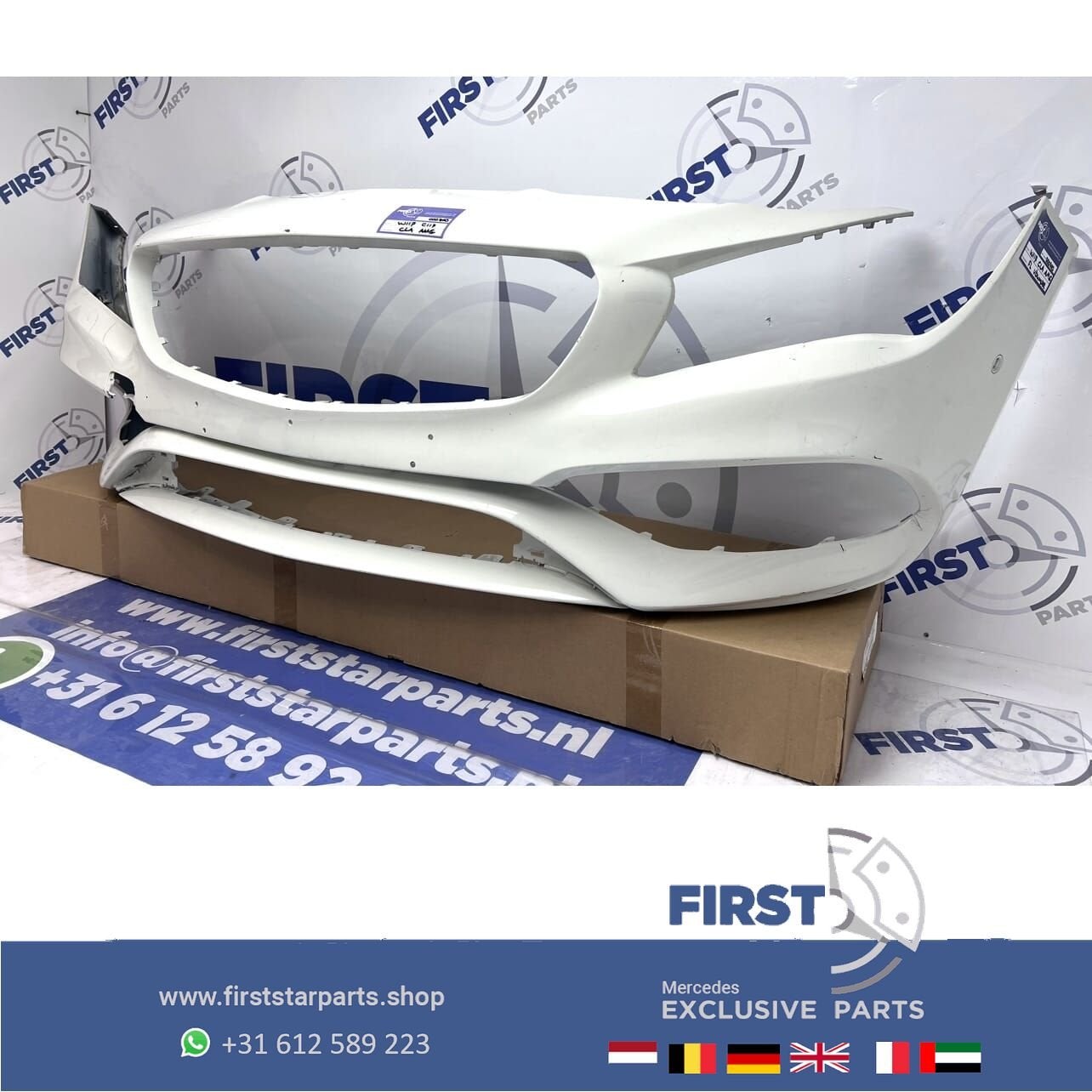 W117 CLA AMG 45 VOORBUMPER WIT/ZWART/GRIJS 2013-2018 FACELIF, Gebruikt, -, Voor, Ophalen of Verzenden