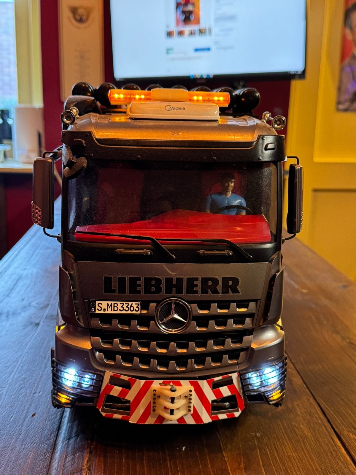 Tamiya rc truck, Ophalen of Verzenden, Zo goed als nieuw, Auto onroad