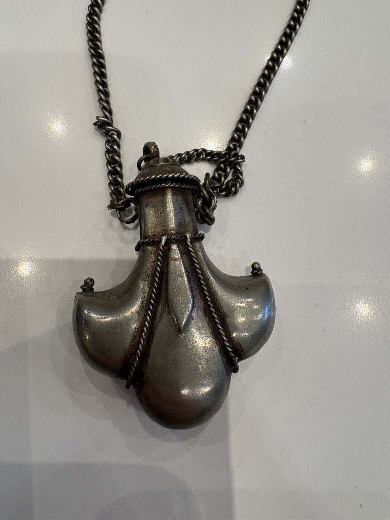 Fleur de lis hanger, Ophalen of Verzenden