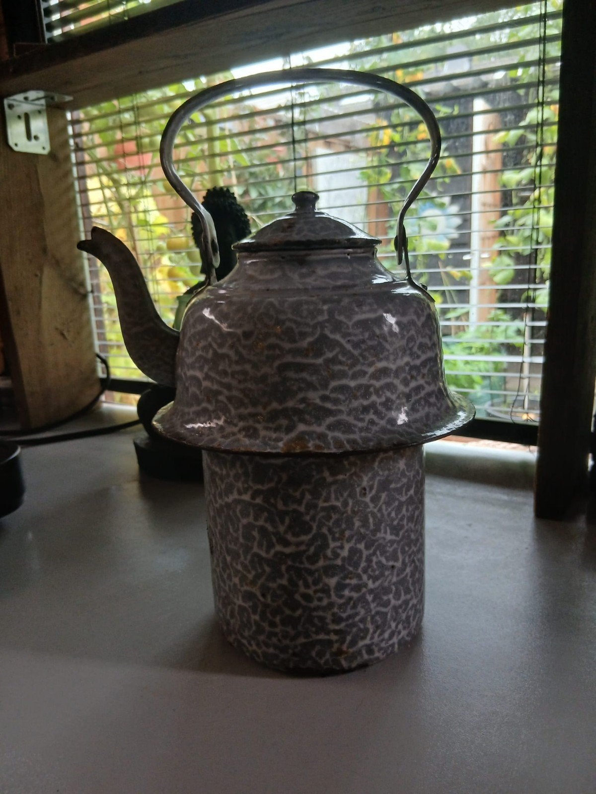 Antieke emaille waterketel voor op de houtkachel, Antiek en Kunst, Ophalen