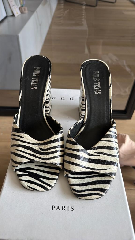 Paris Texas Zebra Print Muiltjes Maat 39, Ophalen of Verzenden, Zo goed als nieuw, Zwart, Sneakers of Gympen