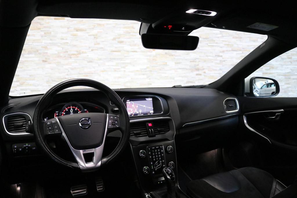 Volvo V40 2.0 T4 Business Sport | 2X R Design | Navi | NAP |, Auto's, Gebruikt, Euro 6, 1342 kg, 1500 kg