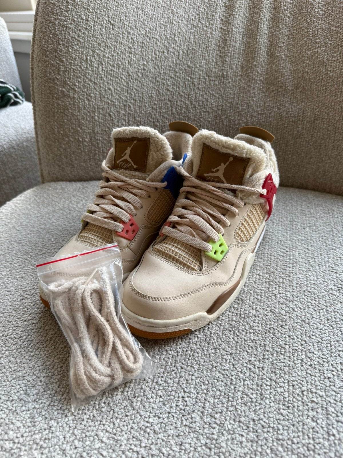 Air Jordan 4, Kleding | Dames, Schoenen, Ophalen, Zo goed als nieuw, Beige, Sneakers of Gympen