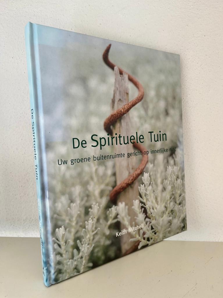 De Spirituele Tuin - K. Mitchell - tuinontwerpen Feng Shui, Ophalen of Verzenden, Zo goed als nieuw, Spiritualiteit algemeen, Achtergrond en Informatie