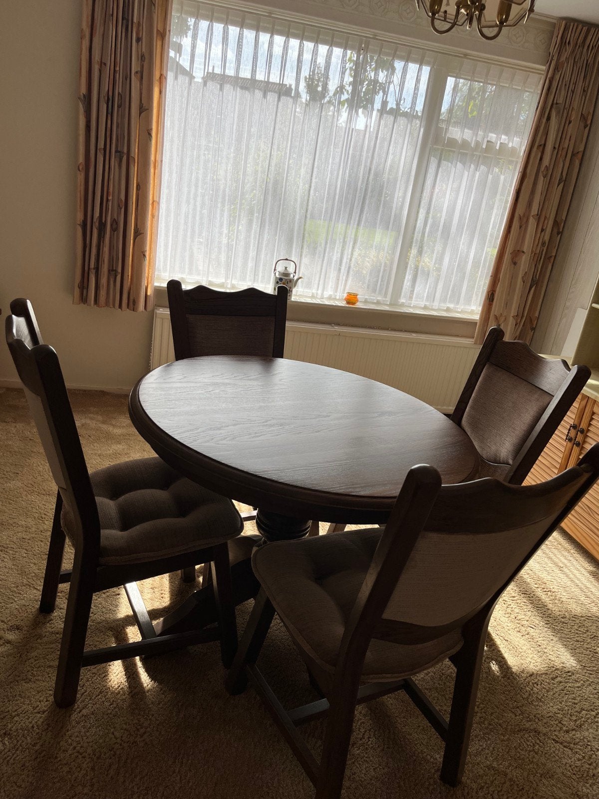 Eikenhouten eettafel met 4 stoelen, Huis en Inrichting, Gebruikt, Eikenhout, Ophalen of Verzenden, Vier personen