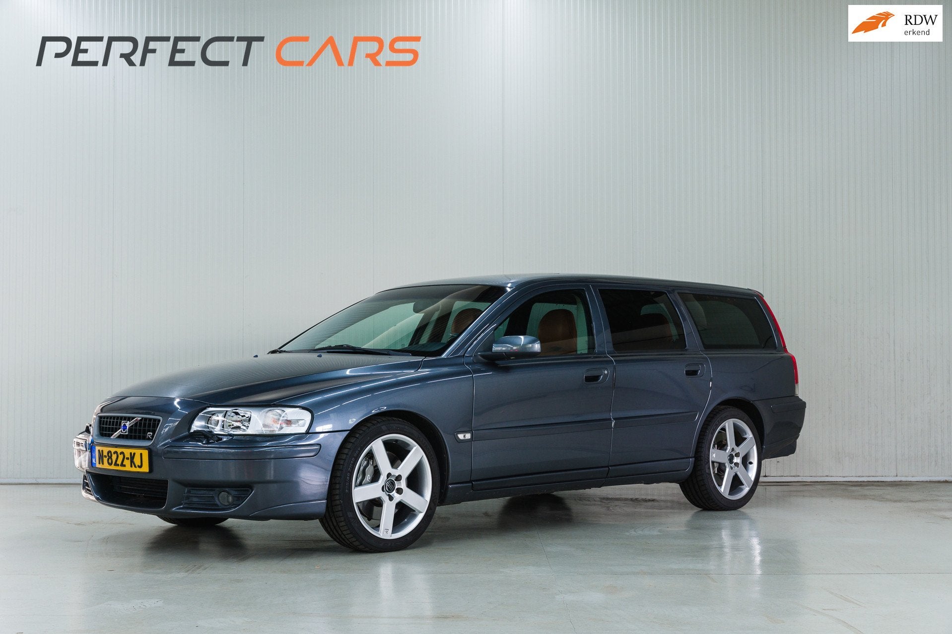 Volvo V70 2.5 R Geartronic, top staat!, Auto's, Automaat, Gebruikt, Stoelverwarming, 2521 cc