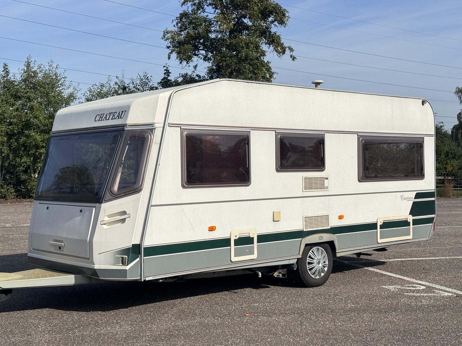 Chateau Cantara 490 uit 1999 met Frans bed en ruime keuken, Chateau, Rondzit, Frans bed, Particulier