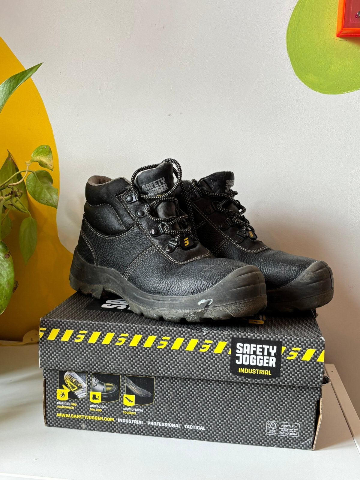 Safety Jogger werkschoenen – goede staat maat 39, Ophalen of Verzenden, Gebruikt