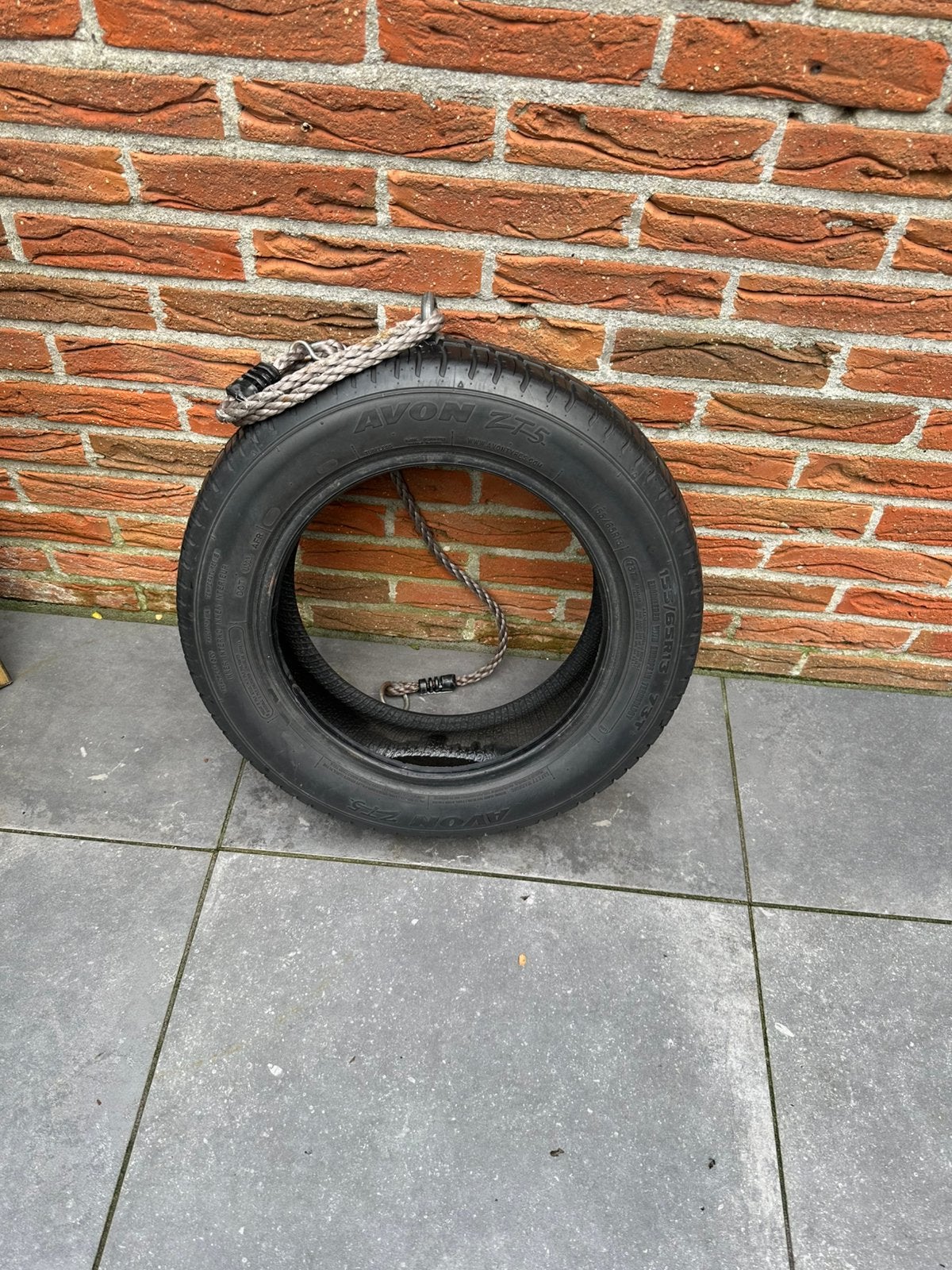 Banden schommel, Ophalen