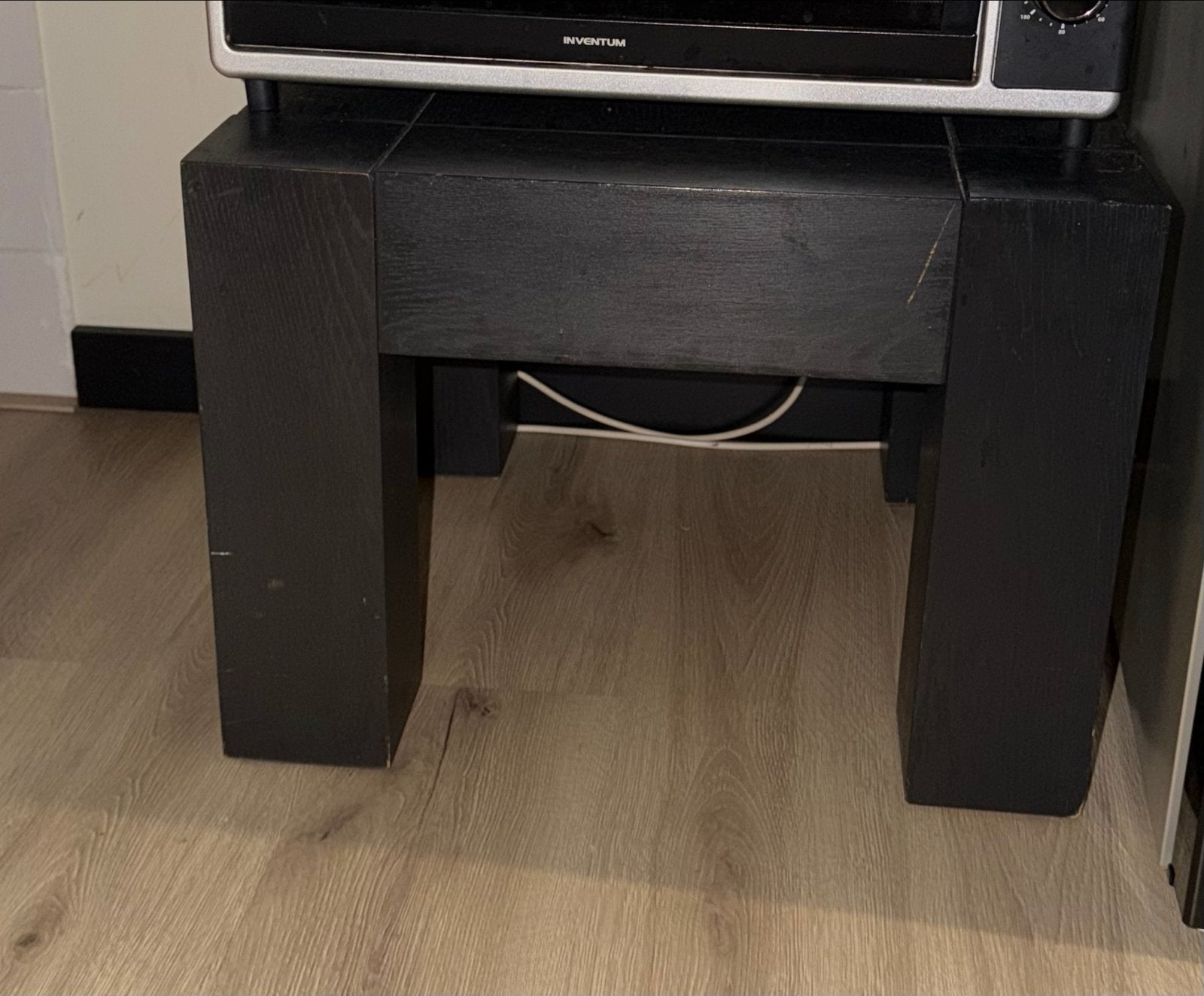 Twee zwarte bijzettafels/krukjes, Huis en Inrichting, Ophalen, Minder dan 45 cm, Minder dan 55 cm, Gebruikt