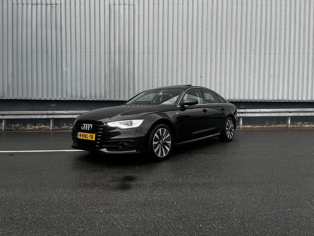 Audi A6 2.0 TFSI S-line | BOSE | STVW | PANO | 4-ZONE | NAP, 4 cilinders, 179 pk, Bruin, Parkeerassistent