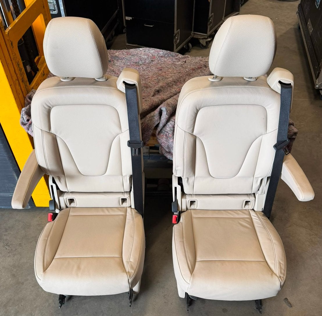 Merdeces V Klasse W447 stoelen 2 stuks bus, Auto-onderdelen, Interieur en Bekleding, Ophalen, Mercedes-Benz