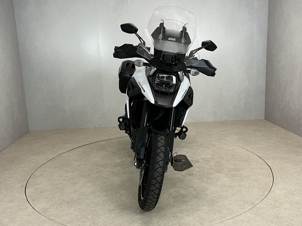 Suzuki V-Strom 1050 (bj 2022), Motoren, Motoren | Suzuki, Suzuki B.V. Nimag, Lange Dreef 12
4131 NH  VIANEN, Bedrijf, Klantenservice@suzuki.nl