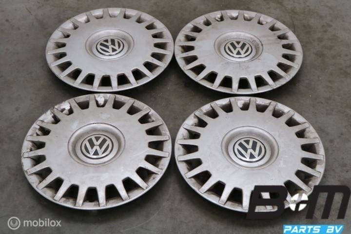Org 15 inch wieldoppen VW Golf 4 / Bora 1J0601147H, Gebruikt, Band(en)