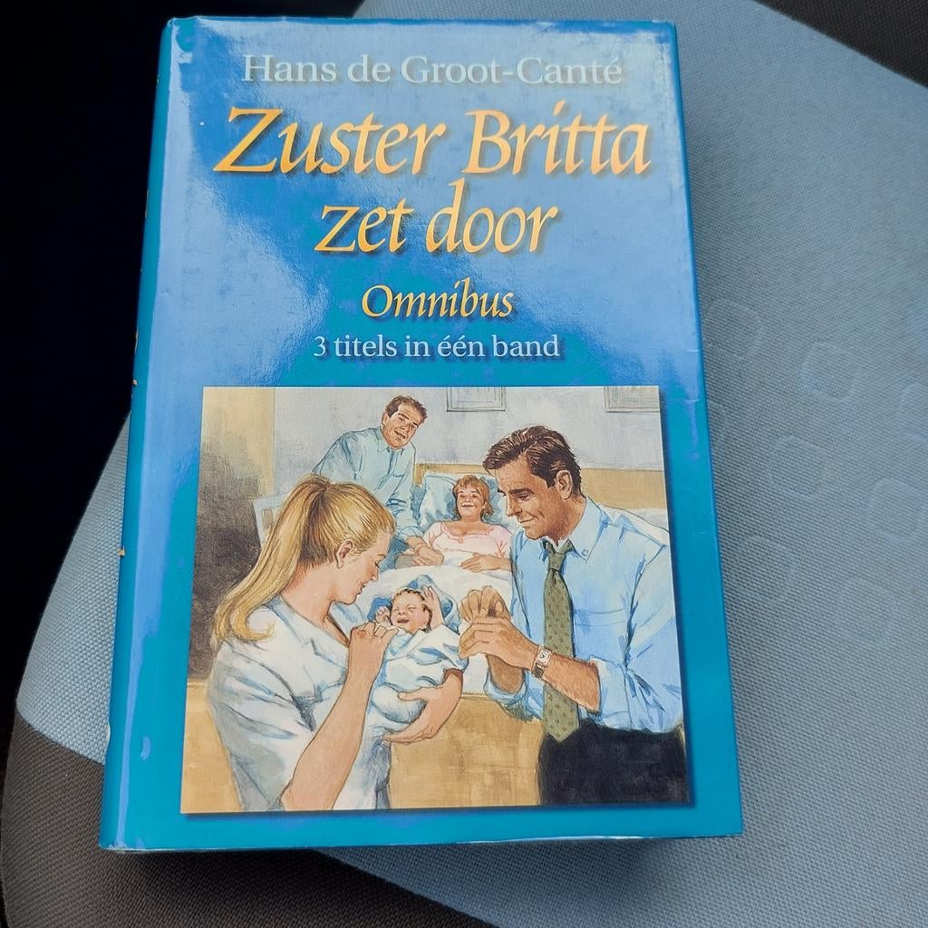 Zuster Britta zet door - Omnibus (3 titels in 1 band), Ophalen of Verzenden, Gelezen, Hans de Groot-Canté, Nederland