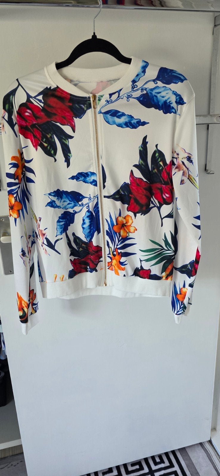 Leuke zomerjas met bloemenprint - Maat L, Kleding | Dames, Ophalen of Verzenden