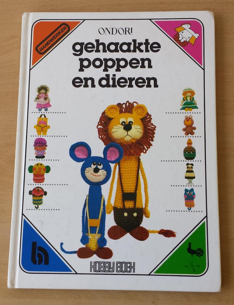 Haken - Gehaakte Poppen en Dieren - Hobbyboek, Hobby en Vrije tijd, Gebruikt, Ophalen of Verzenden, Hobbyboek, Patroon of Boek