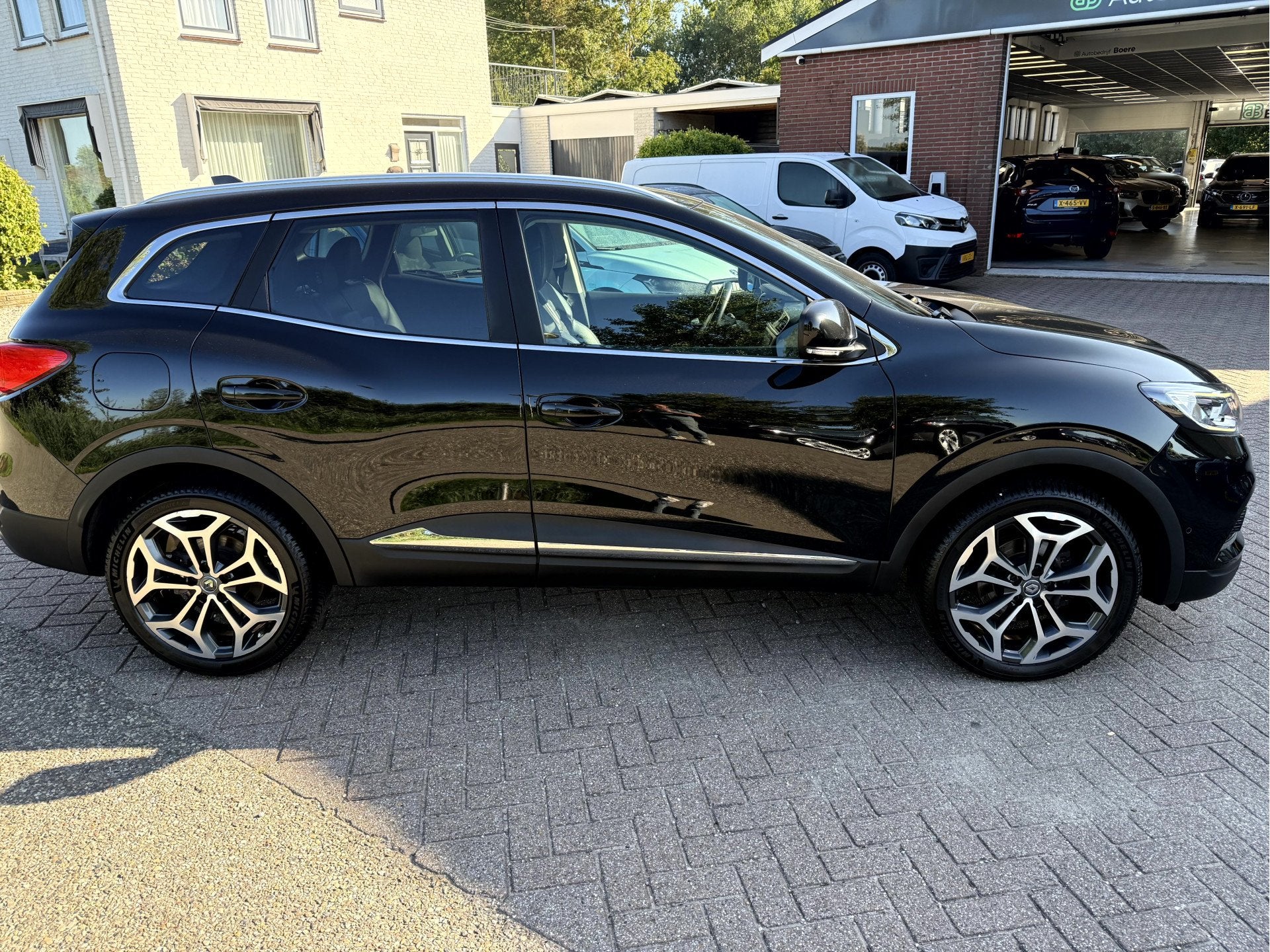 Renault Kadjar 1.3 TCe 140pk Techno Camera, 19''Lmv, Trekhaa, Kadjar, Gebruikt, 4 cilinders, Leder en Stof