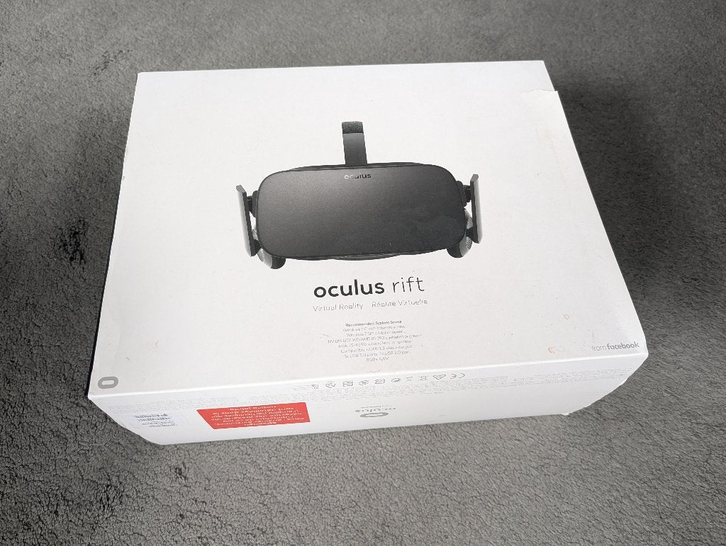 Oculus Rift VR Headset + Touch Bundle (in doos), Ophalen of Verzenden, Gebruikt, VR-bril, Pc