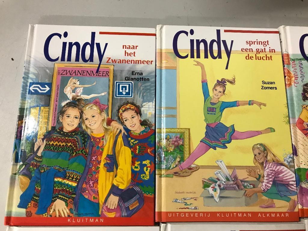 T.K. nog 5 boeken van Cindy Zie actuele lijst, Ophalen of Verzenden, Gelezen, Erna Gianotten, Fictie algemeen