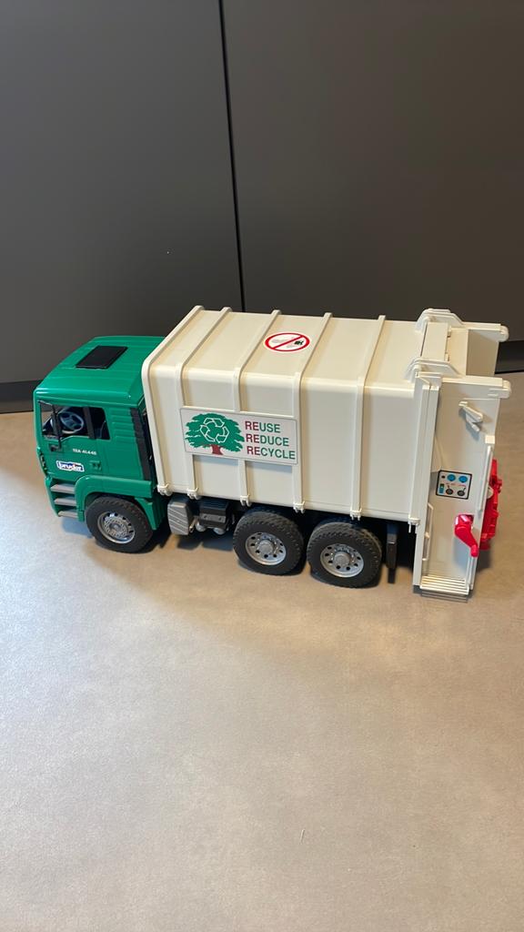 Bruder MAN  vuilniswagen, Ophalen of Verzenden, Zo goed als nieuw