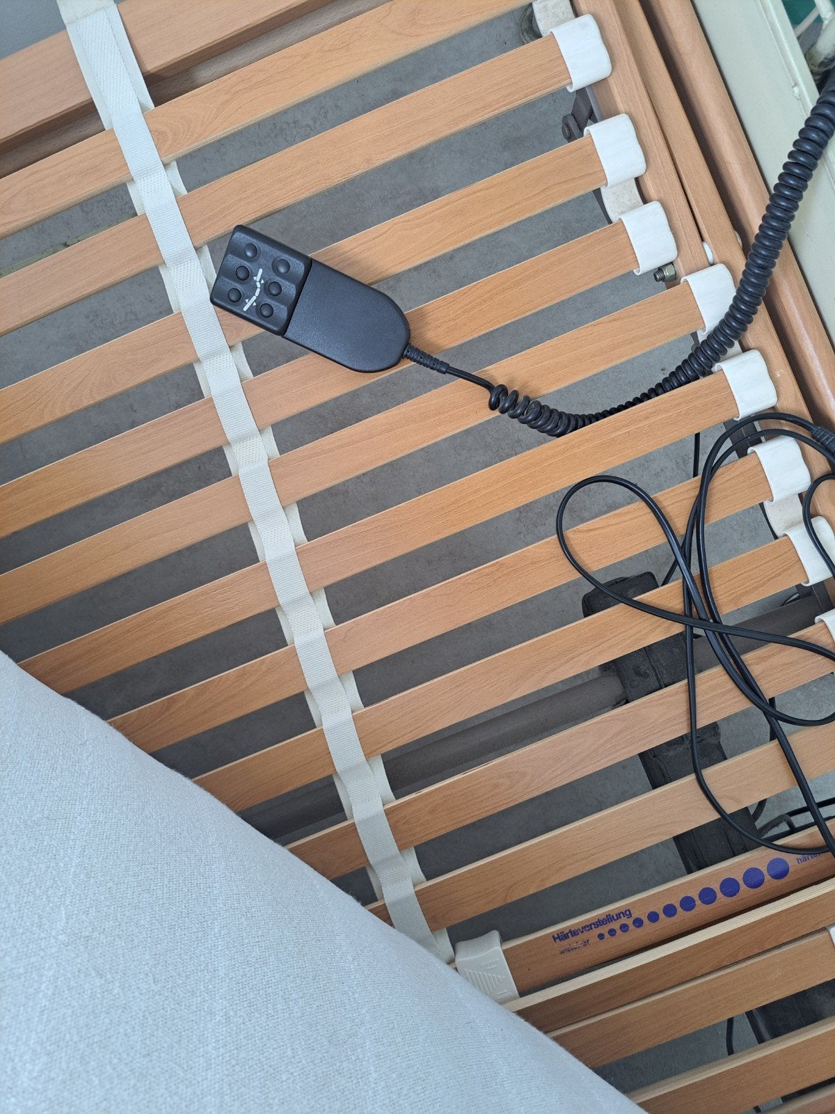 Gratis:  Elektrische bedbodems 2 stuks  , merk Dewert (80x20, Ophalen, Gebruikt, Eenpersoons, 80 cm