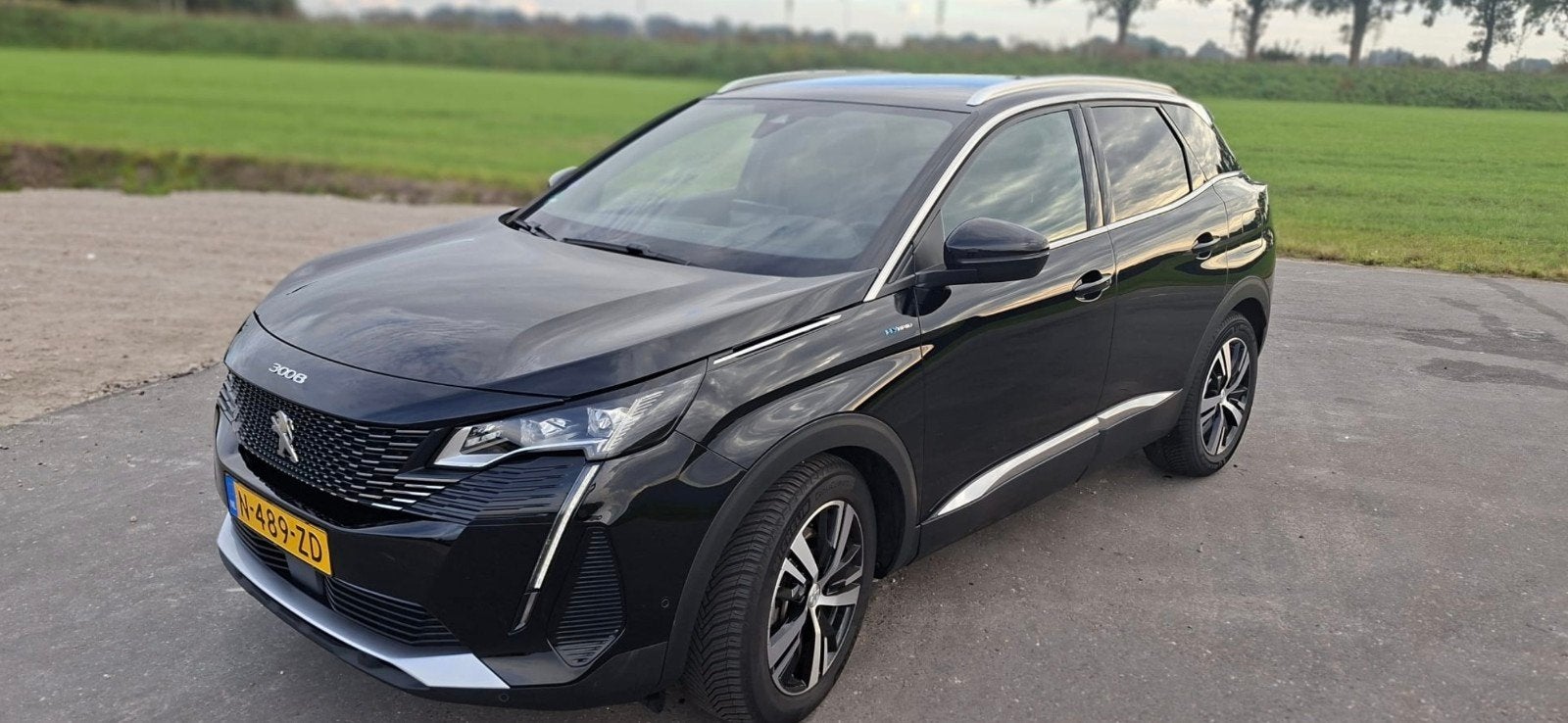 Peugeot 3008 1.6 Plug-in Hybrid 225pk E-eat8 2022 Zwart, 1250 kg, Zwart, 181 pk, Zwart