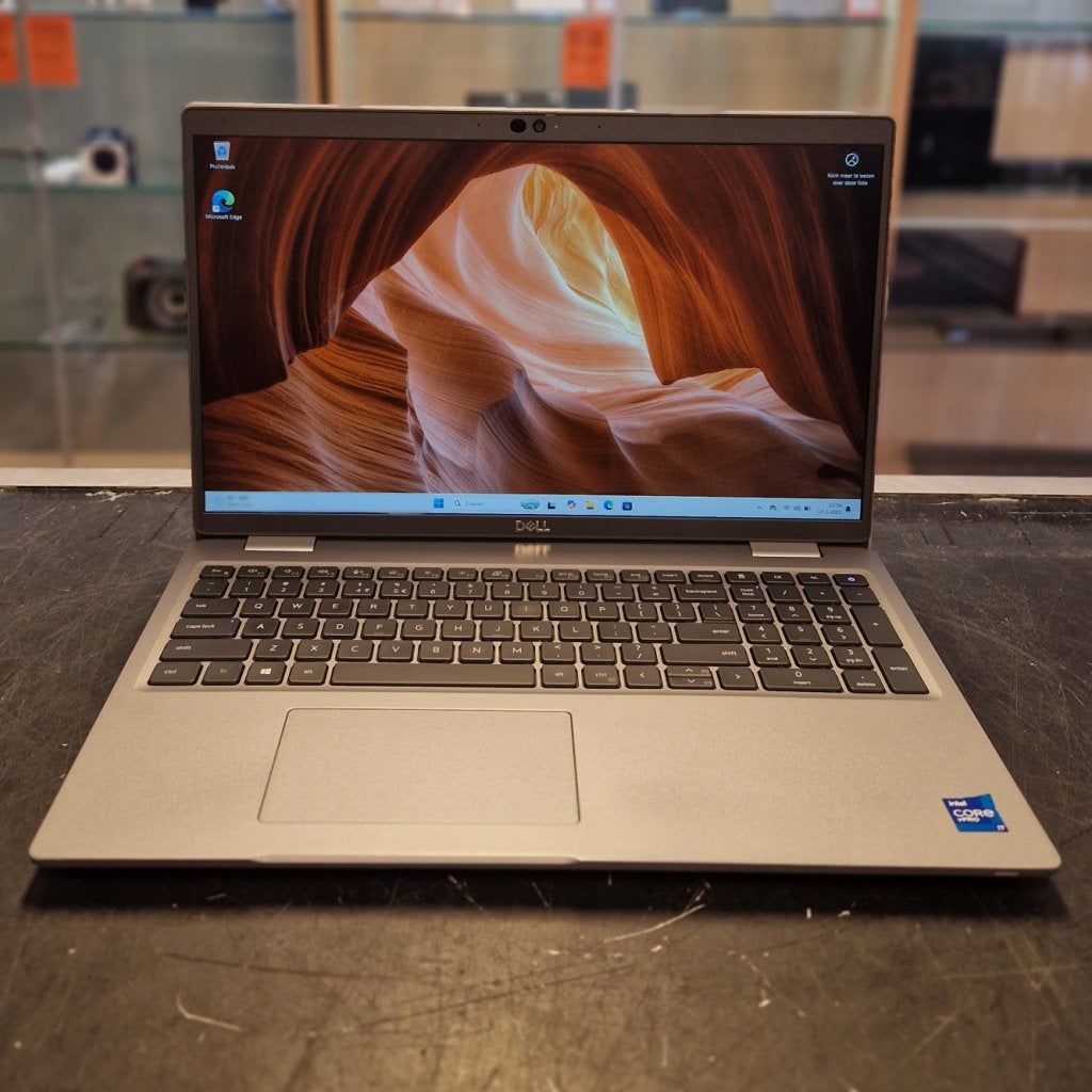 Dell Latitude 5520 Intel Core i7-1185G7 V Pro 16GB 512GB SSD, Computers en Software, Windows Laptops, Dell, Zo goed als nieuw