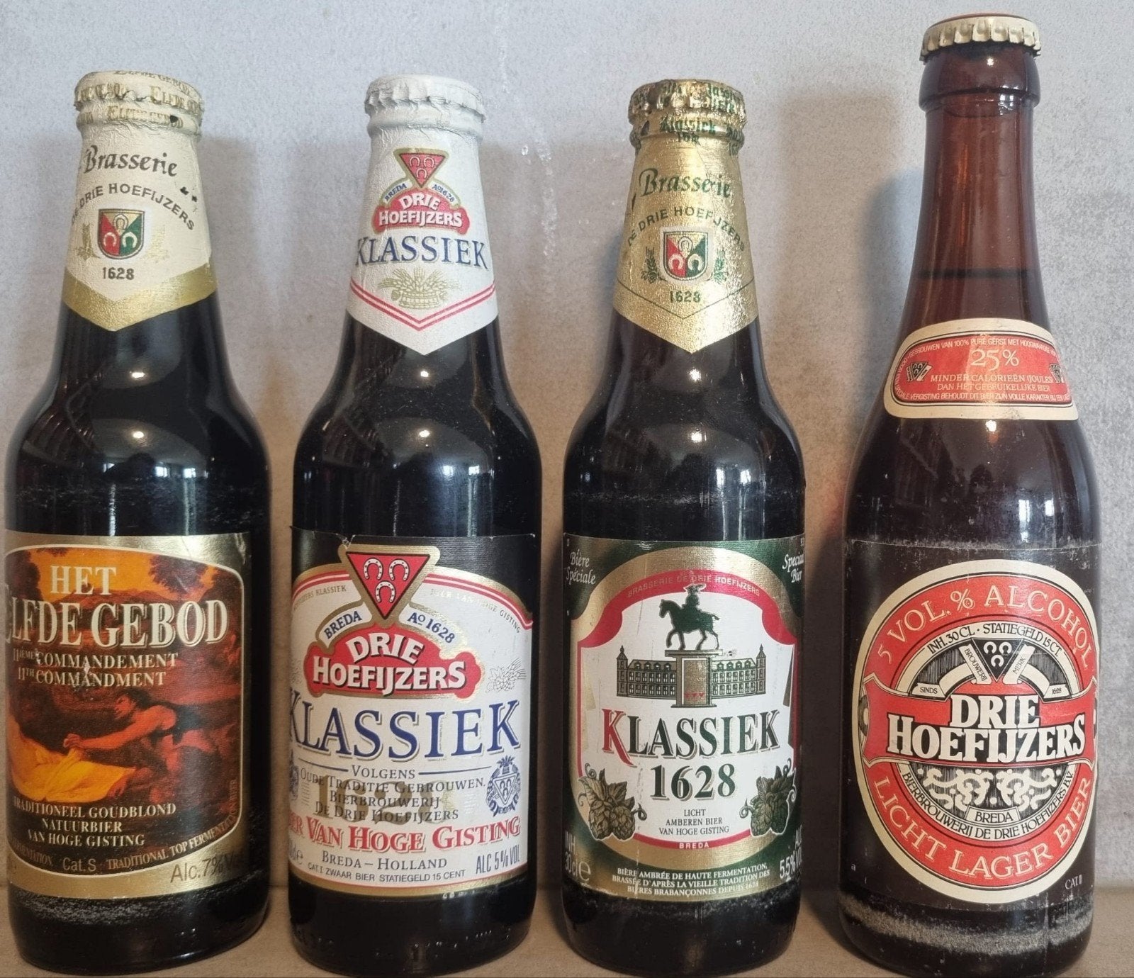 4x Drie Hoefijzers, Breda <'88-'92 - Klassiek / 11e Gebod +, Verzamelen, Ophalen of Verzenden, Zo goed als nieuw, Flesje(s), Overige merken