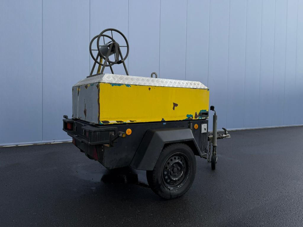 Mobiele compressor met 3 cilinder diesel, Ophalen of Verzenden, -, -, -