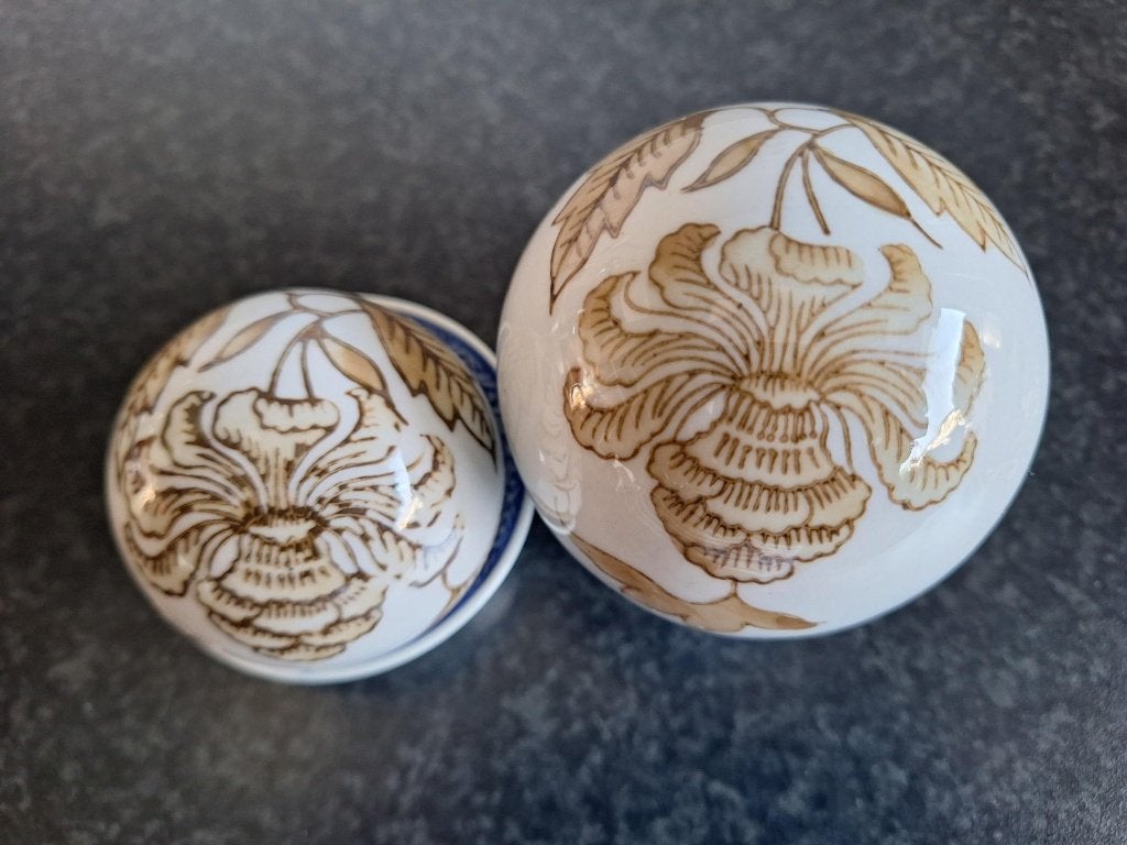 Decoratieballen porselein bruin 2 stuks, Ophalen of Verzenden