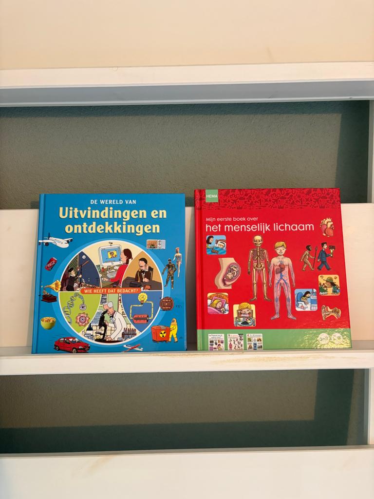 2x Kinderboeken: Uitvindingen & Menselijk Lichaam, Boeken, Kinderboeken | Jeugd | onder 10 jaar, Ophalen of Verzenden, Zo goed als nieuw