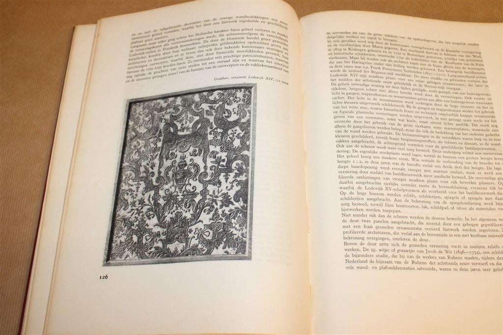 Vintage Leerboek Meubelstijlen [1948] — Geïllustreerd, Ophalen of Verzenden, Gelezen, Fotografen