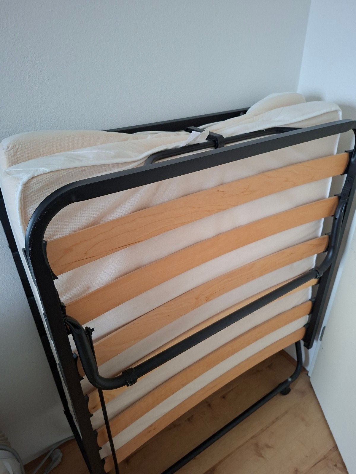 logeerbed, Huis en Inrichting, Ophalen, Eenpersoons, 190 cm of minder, Zo goed als nieuw