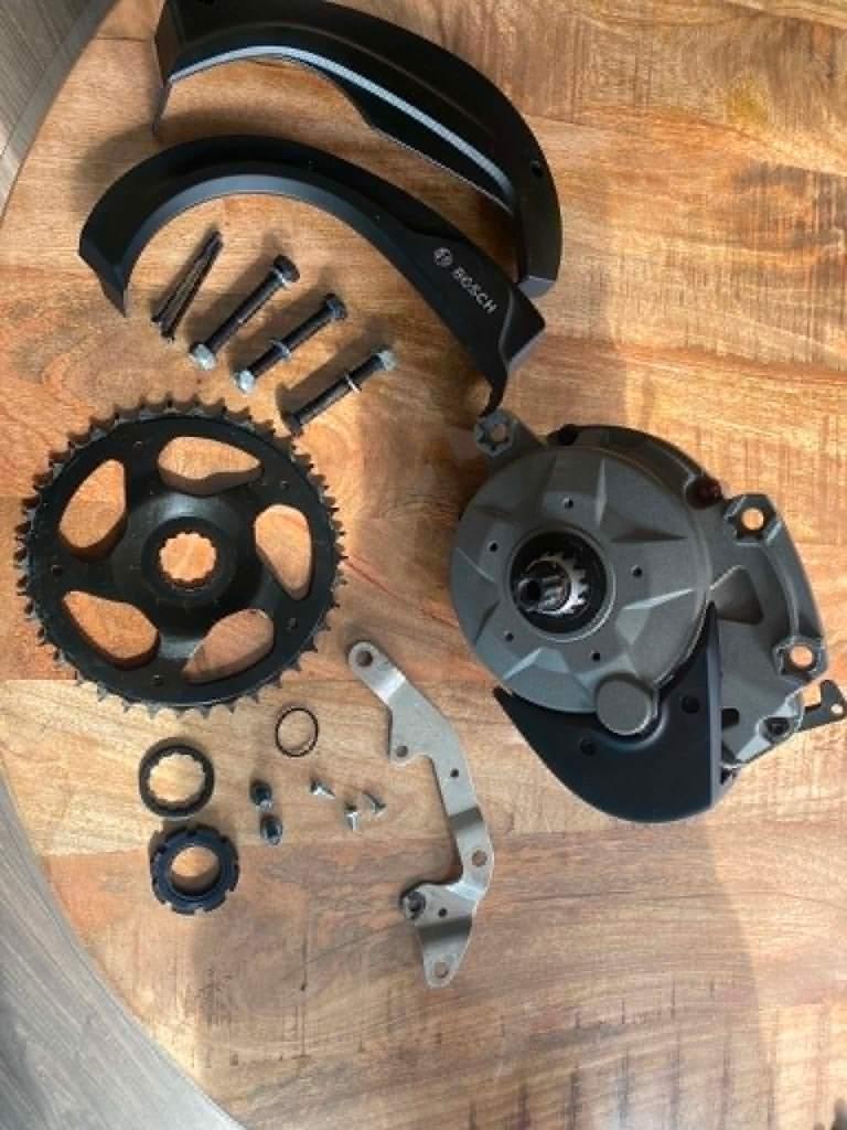 Bosch active line middenmotor 0275007046, Fietsen en Brommers, Fietsonderdelen, Gebruikt, Staal, Motor, Bosch