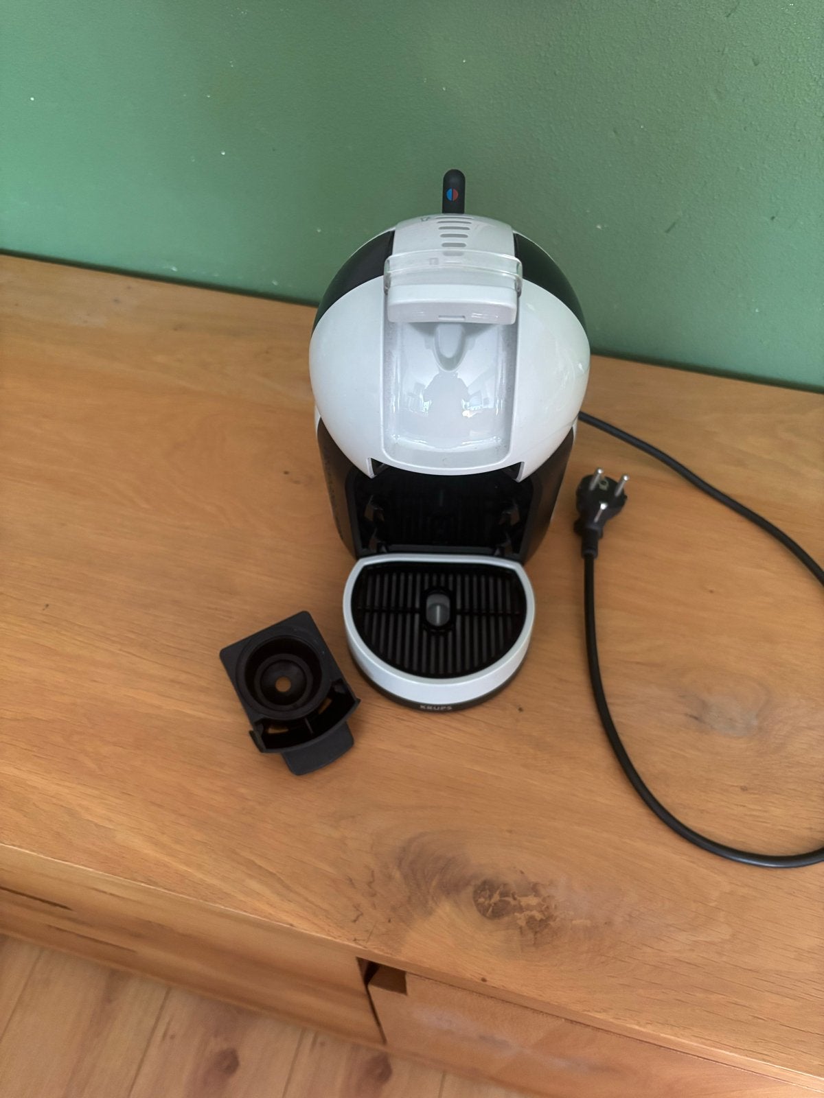 Nescafé Dolce Gusto Mini Me koffiecupmachine, Witgoed en Apparatuur, Koffiezetapparaten, Koffiepads en cups, Koffiemachine, Ophalen of Verzenden