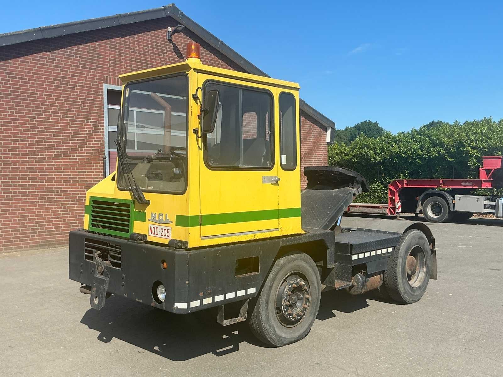 1983 MOL STB250/16 Terminal trekker, Auto's, Vrachtwagens, Overige merken, Overige brandstoffen, Bedrijf, Te koop