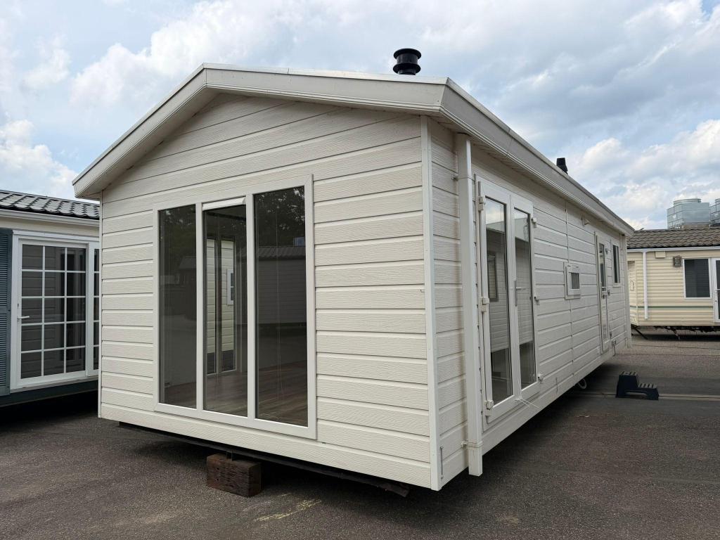 Continental Chalet 10 x 4 m 1 Slp Winterhard cv, Niet ingevuld, Niet ingevuld, Niet ingevuld