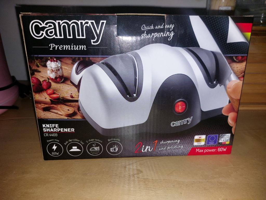 Camry Elektrische Messenslijper CR 4469 - Nieuw in doos, Ophalen, Overige typen, Kunststof, Nieuw