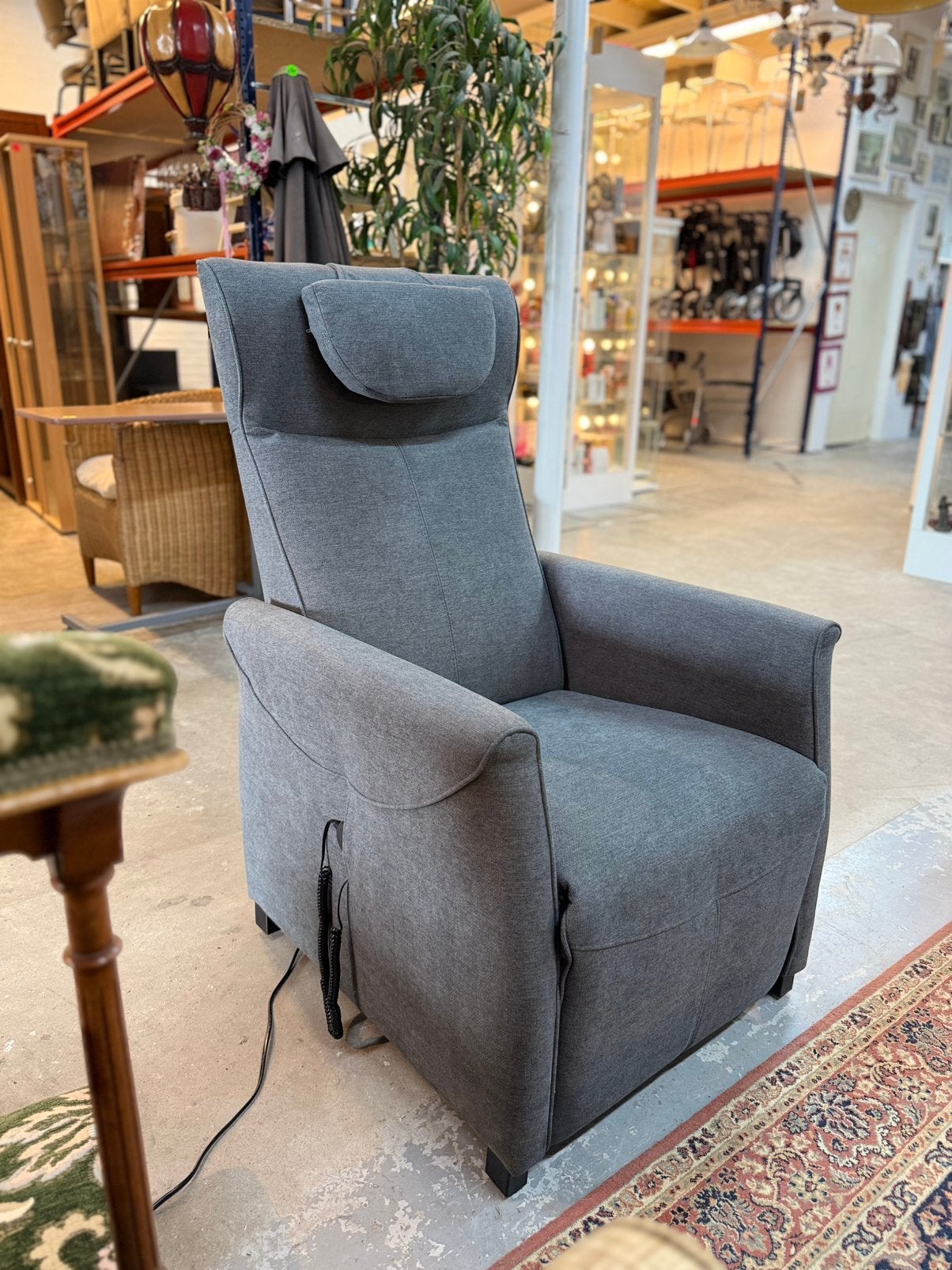 Ektrische sta-opfauteuil, Huis en Inrichting, Ophalen, Zo goed als nieuw