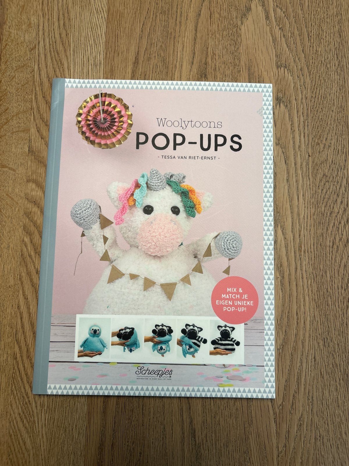Woolytoons Pop-ups - Haakboek Tessa van Riet-Ernst, Boeken, Ophalen of Verzenden, Zo goed als nieuw, Breien en Haken
