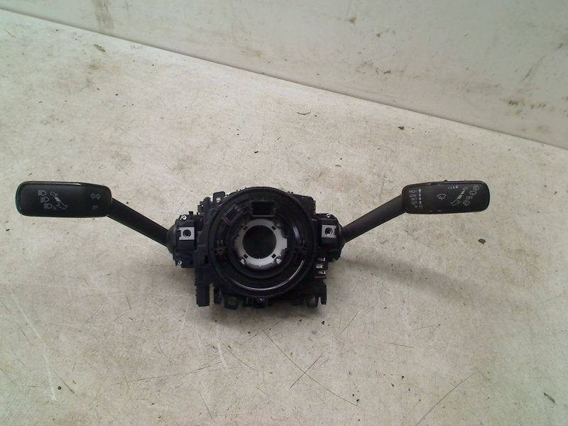 Combischakelaar Stuur Volkswagen Golf VII (AUA) 5Q0953507AA, Gebruikt, Volkswagen, Volkswagen AG, Kundenbetreuung@volkswagen.de