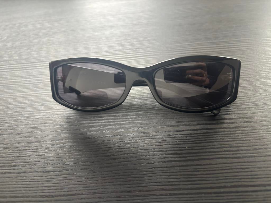 Originele Gucci Zonnebril in Goede Staat, Overige merken, Zonnebril, Zwart, Ophalen of Verzenden
