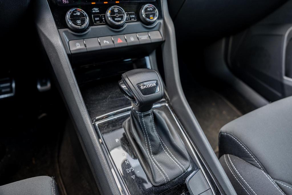 Skoda Karoq 1.5 TSI ACT Business Edition Plus | Virtual Cock, Auto's, Stof, 4 cilinders, 150 pk, Karoq