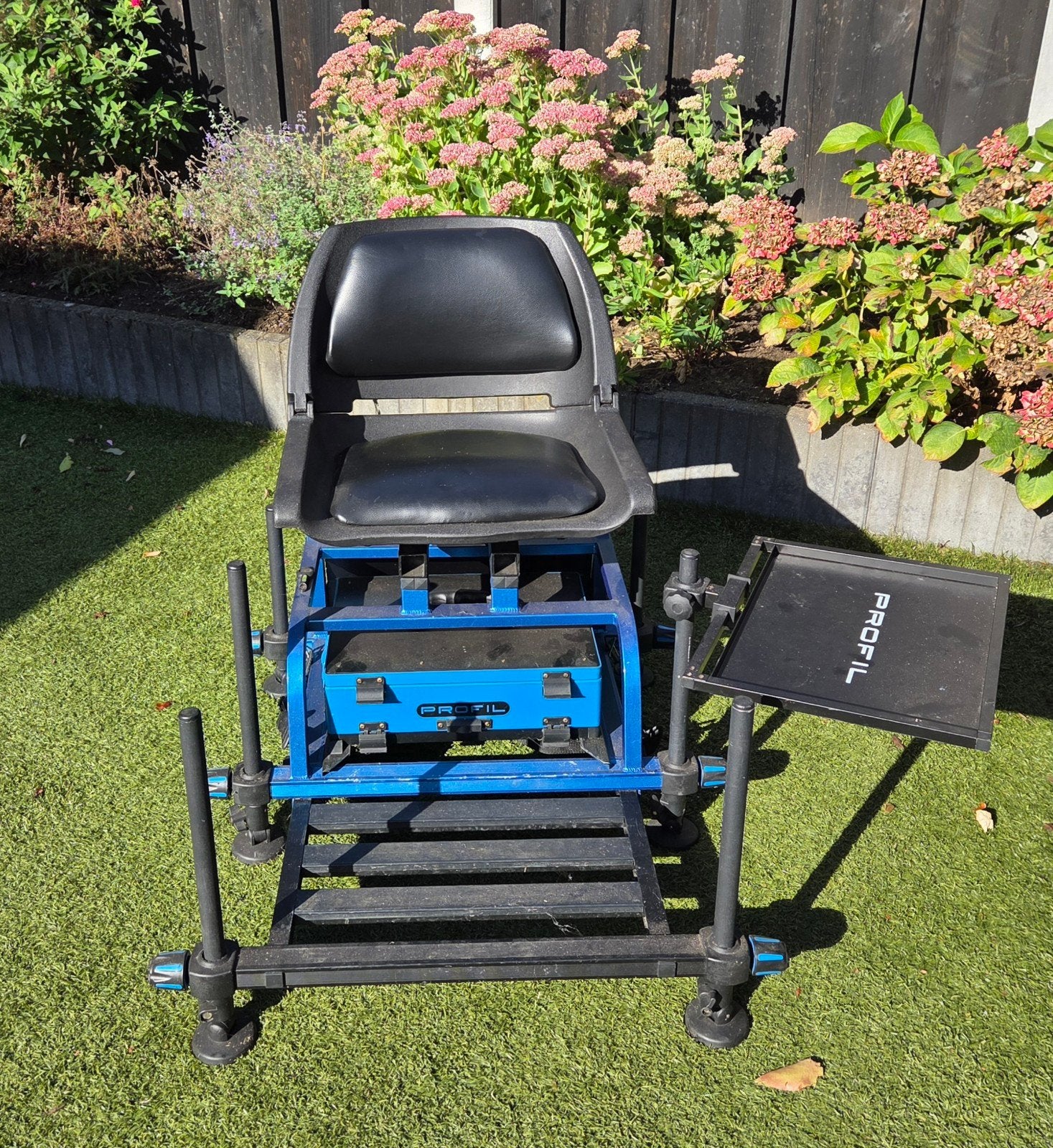 Profil visstoel met plateau en accessoires, Ophalen, Gebruikt