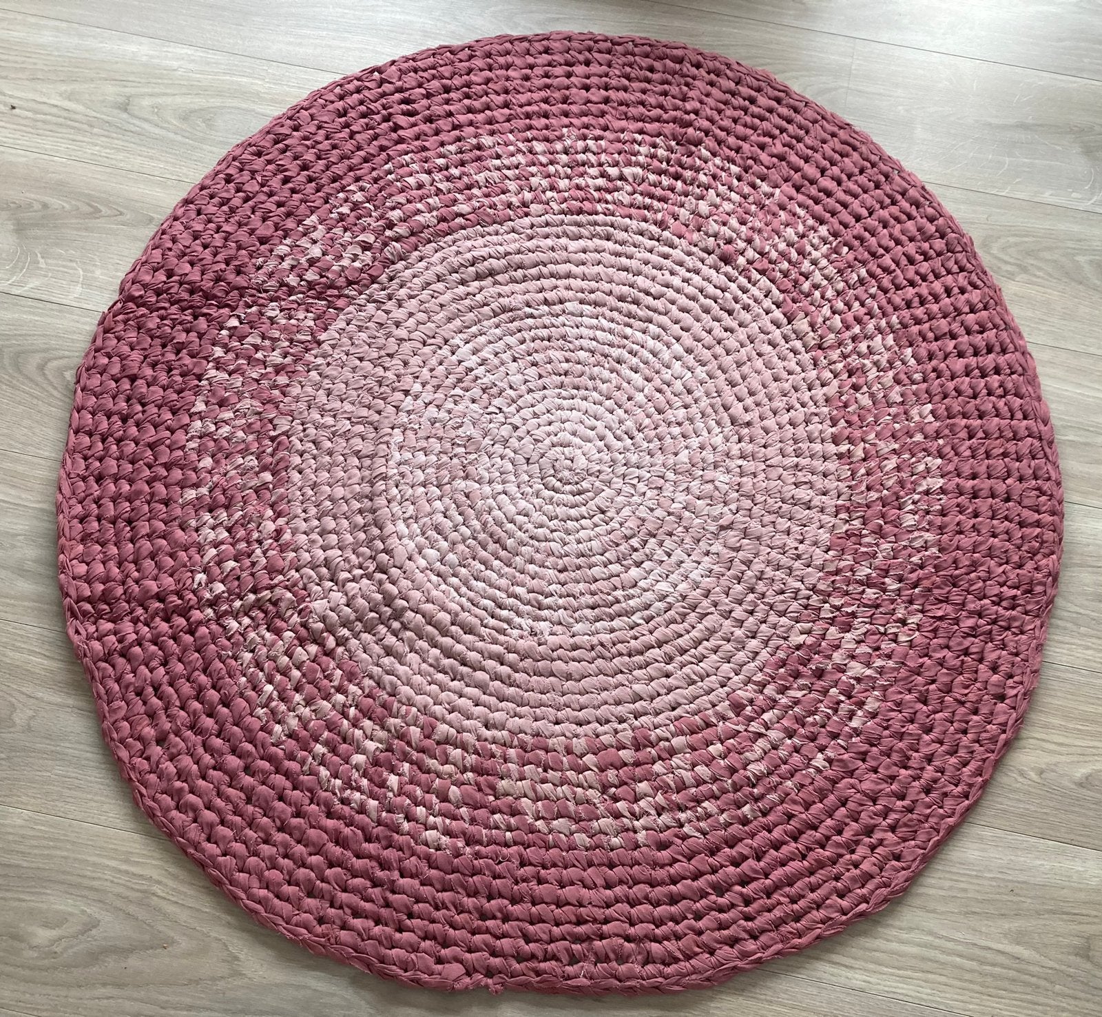 Vloerkleed Gehaakt Gradient Rose  | Sebra | Ø120 cm | NIEUW!, Rond, Nieuw, Ophalen of Verzenden, 100 tot 150 cm
