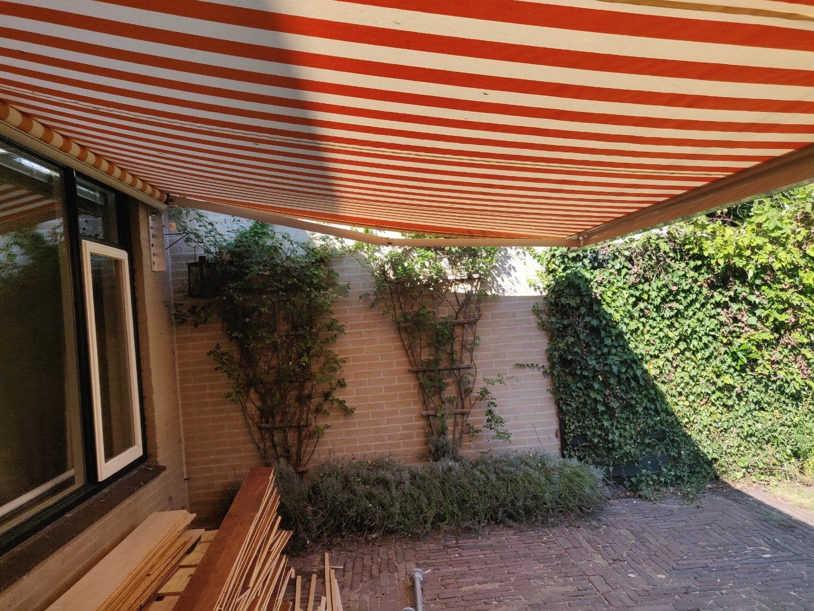 Mado zonnescherm knikarm, elektrisch bediend, Tuin en Terras, Zonneschermen, Ophalen, Gebruikt, 450 cm of meer, Elektrisch