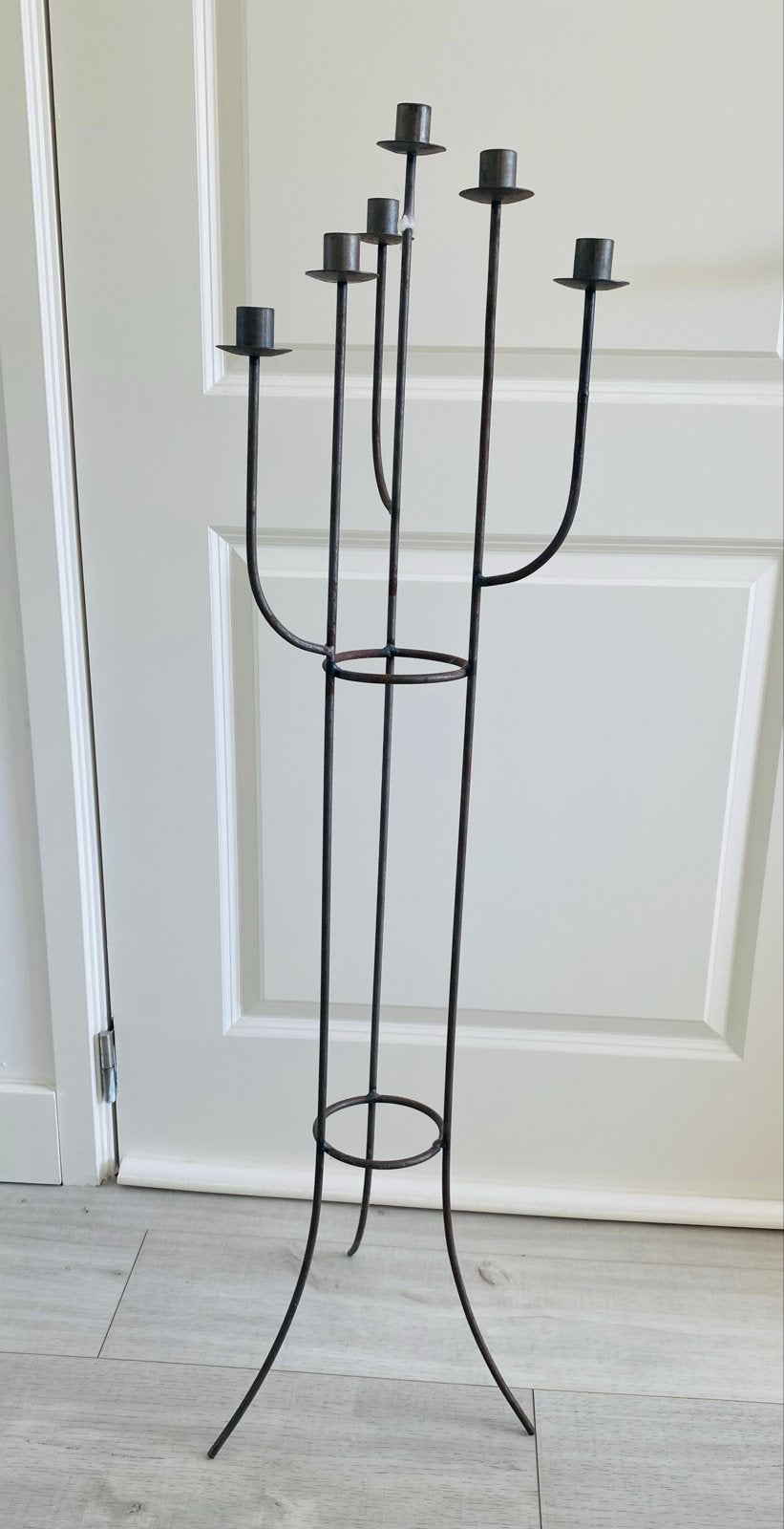 Metalen kandelaar voor 6 kaarsen - 100 cm hoog, Huis en Inrichting, Gebruikt, Bruin, Metaal, Kandelaar