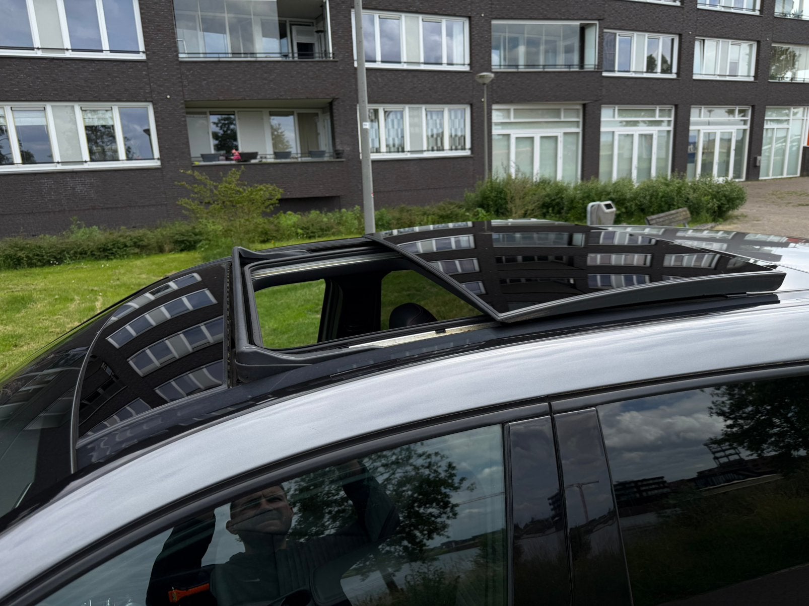 Mercedes-Benz B180 AMG Night Edition + Pano|Navi|LED|Sfeerve, 1325 kg, Zwart, 4 cilinders, 122 pk
