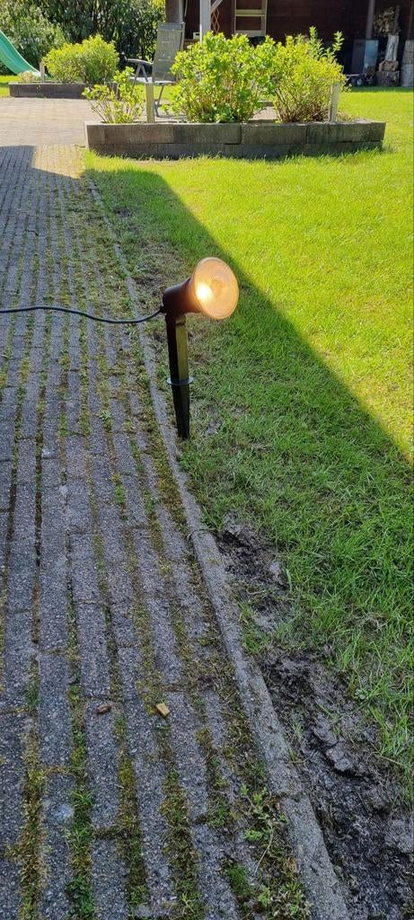 Buitenlampen: 2x Osram 150W, 1x Philips 120W priklamp, Tuin en Terras, Buitenverlichting, Ophalen, Kunststof, Gebruikt, Netvoeding
